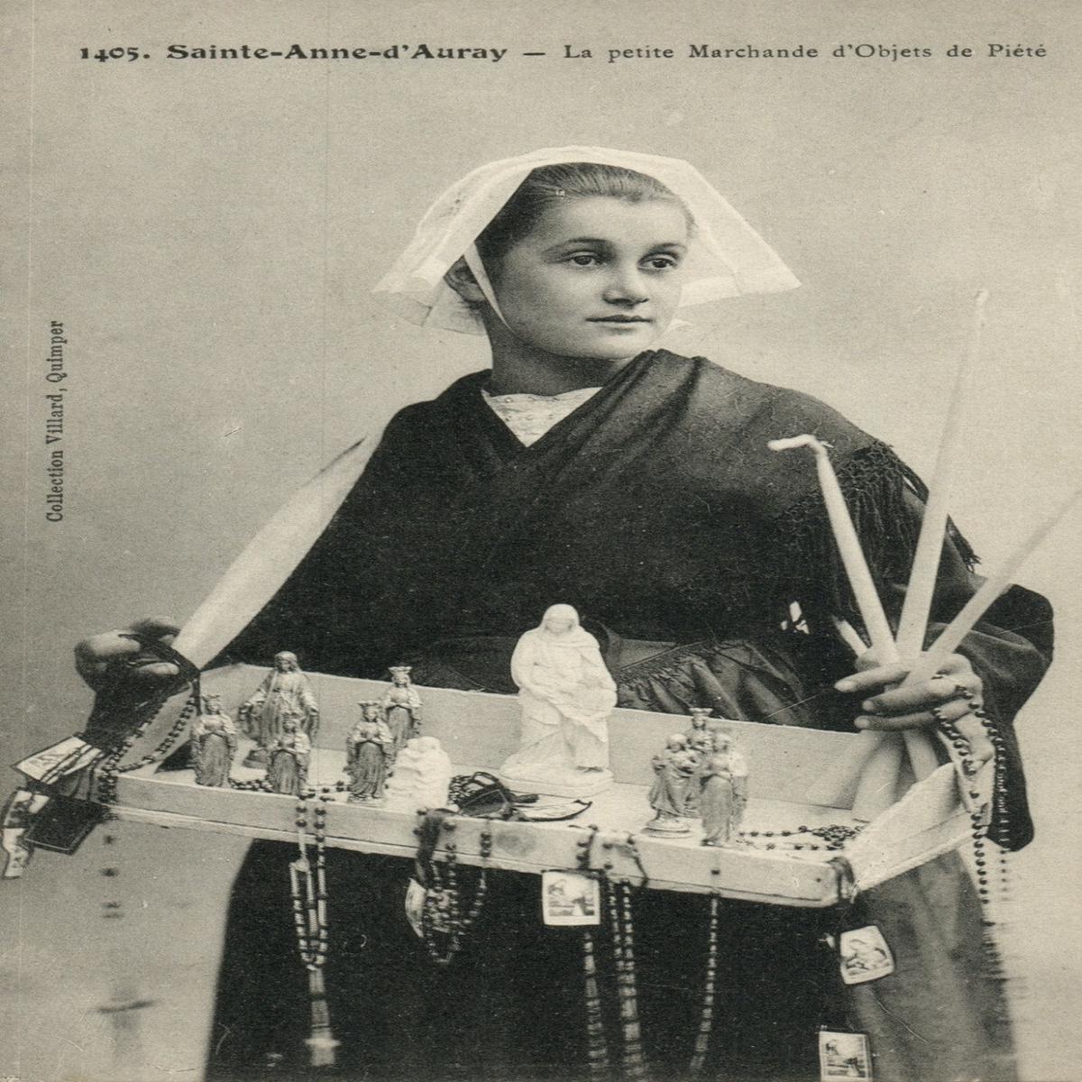 1405 Sainte-Anne-d Auray La petite Marchande d'Objets de French France Folklore
